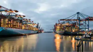 Ports and harbour Häfen und Hafenanlagen