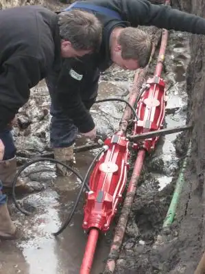 Installation of Cross-bonding Joint Installation of a LoviSil Cross-bonding Splice to reduce High Screen Currents MV and improve medium voltage network efficiency