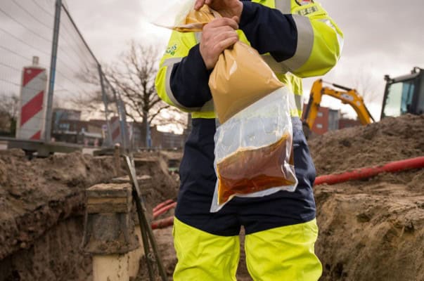 Mixing of Protolin MV Resin in the field 