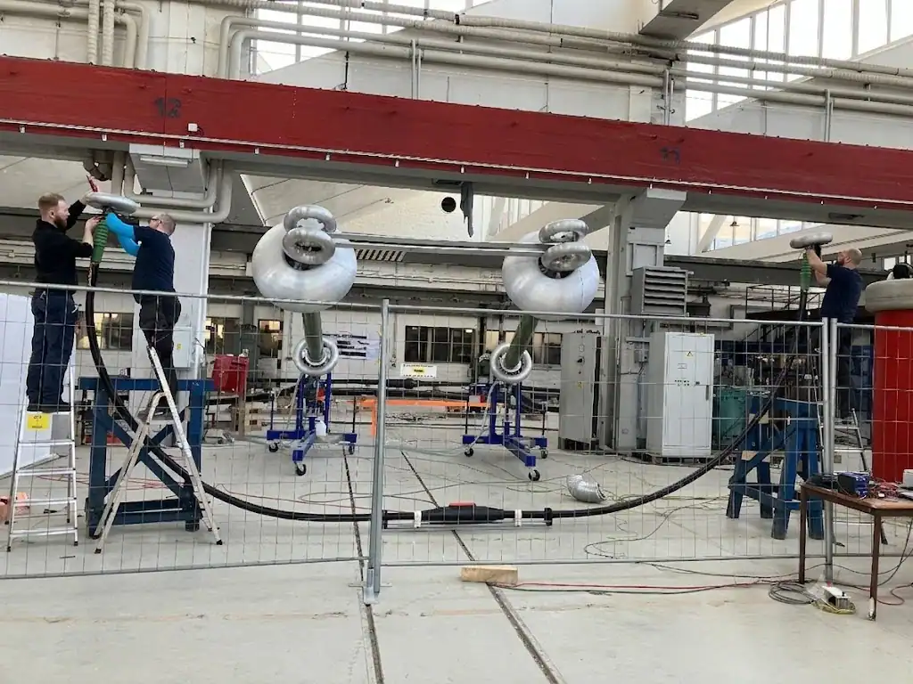 Testing Testing of LoviX® R70 straight splice under field conditions to ensure reliable performance in medium-voltage networks